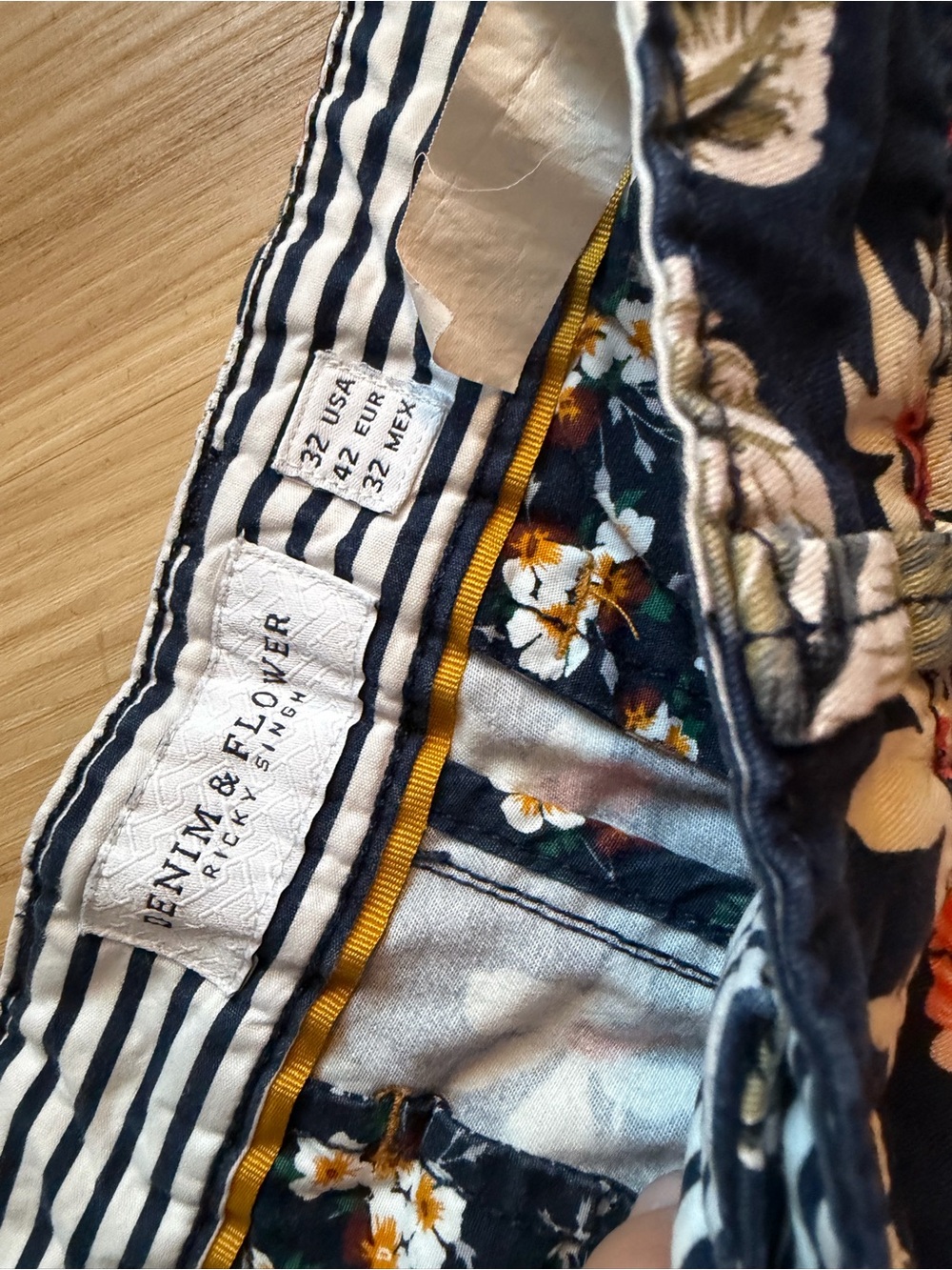 Denim & Flower Ricky Singh Floral Hawaiian Chino Shorts Size 32 - Picture 4 of 7